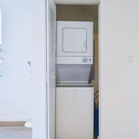 Willa Amazing Town House 15 Min From The Beach Wfree Parking Miami Zewnętrze zdjęcie